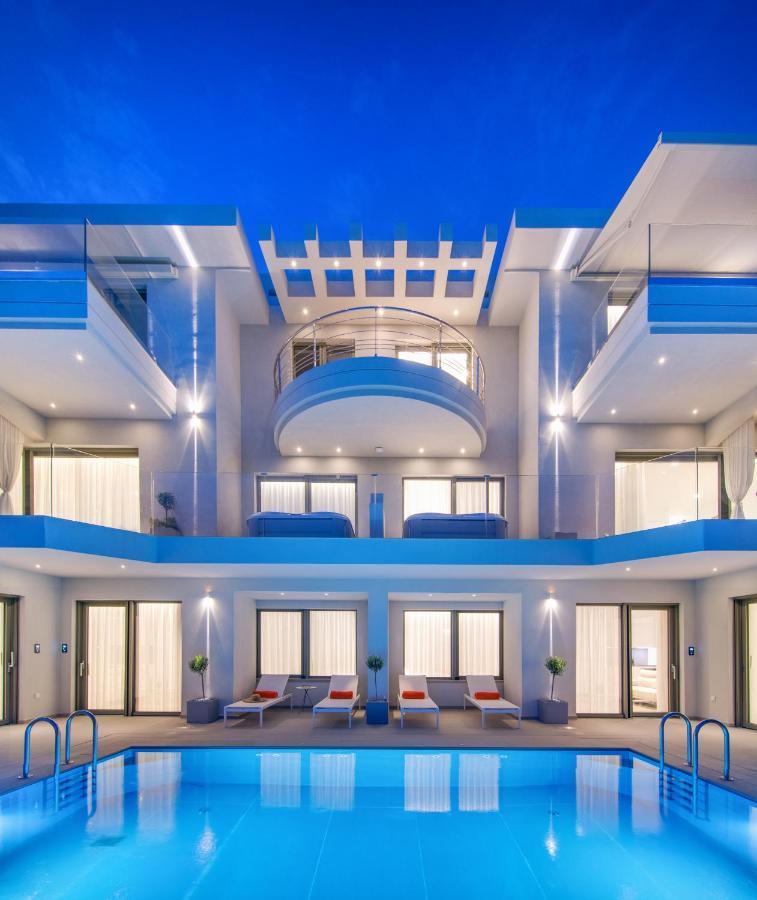 Livinghome Suites 帕尔加 外观 照片