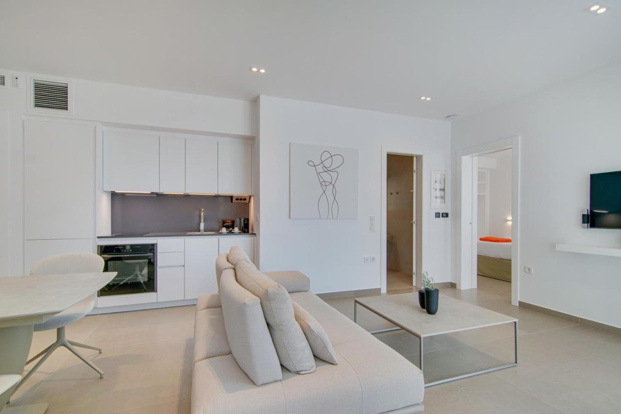 Livinghome Suites 帕尔加 外观 照片