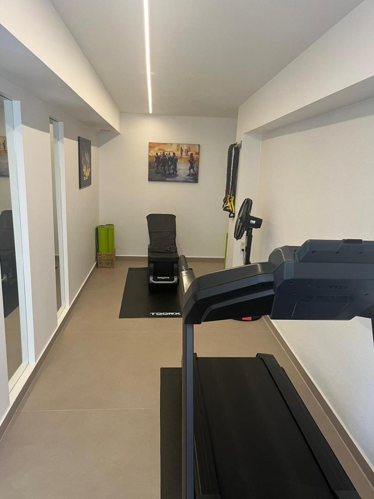 Livinghome Suites 帕尔加 外观 照片